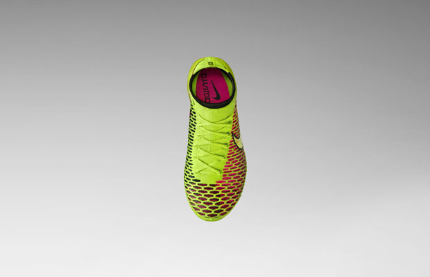 Nike Magista