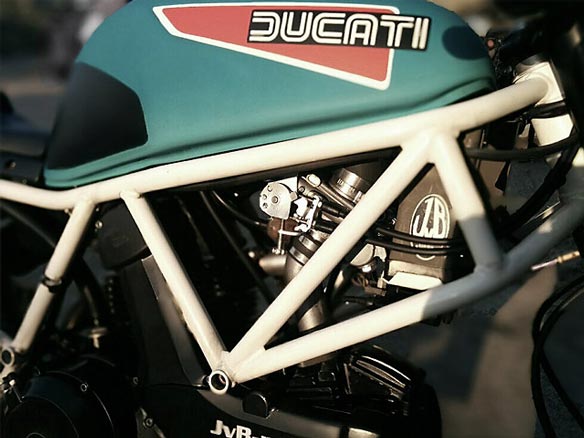 JvB-Moto Ducati 750S